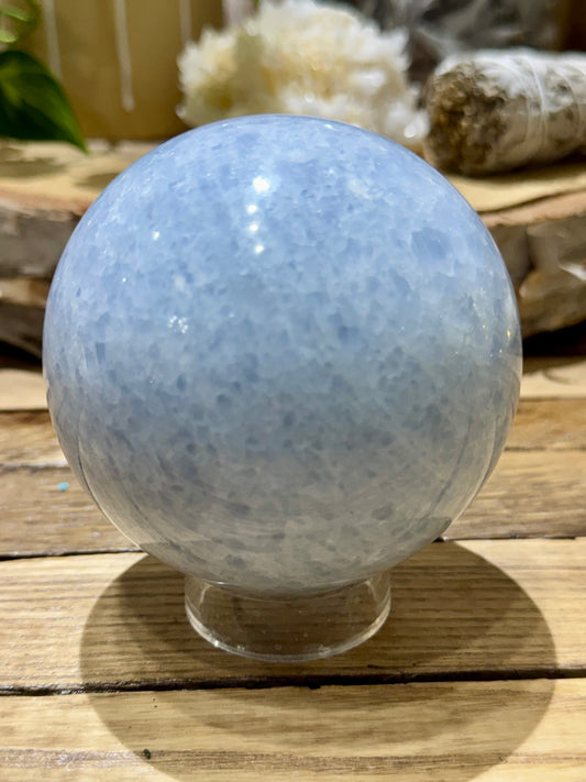 Celestite // Sphere