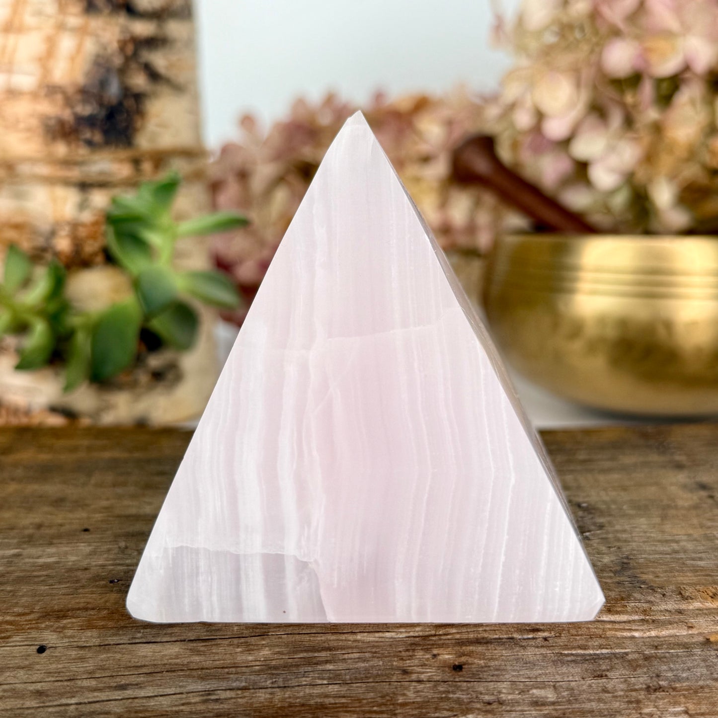 Calcite // Pink Mangano // Pyramid