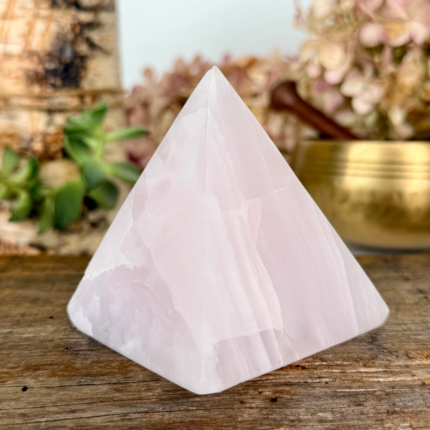 Calcite // Pink Mangano // Pyramid