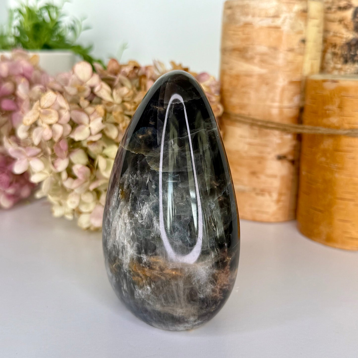 Moonstone // Black // Free Form