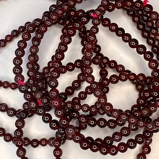 Garnet // 4mm // Bracelet