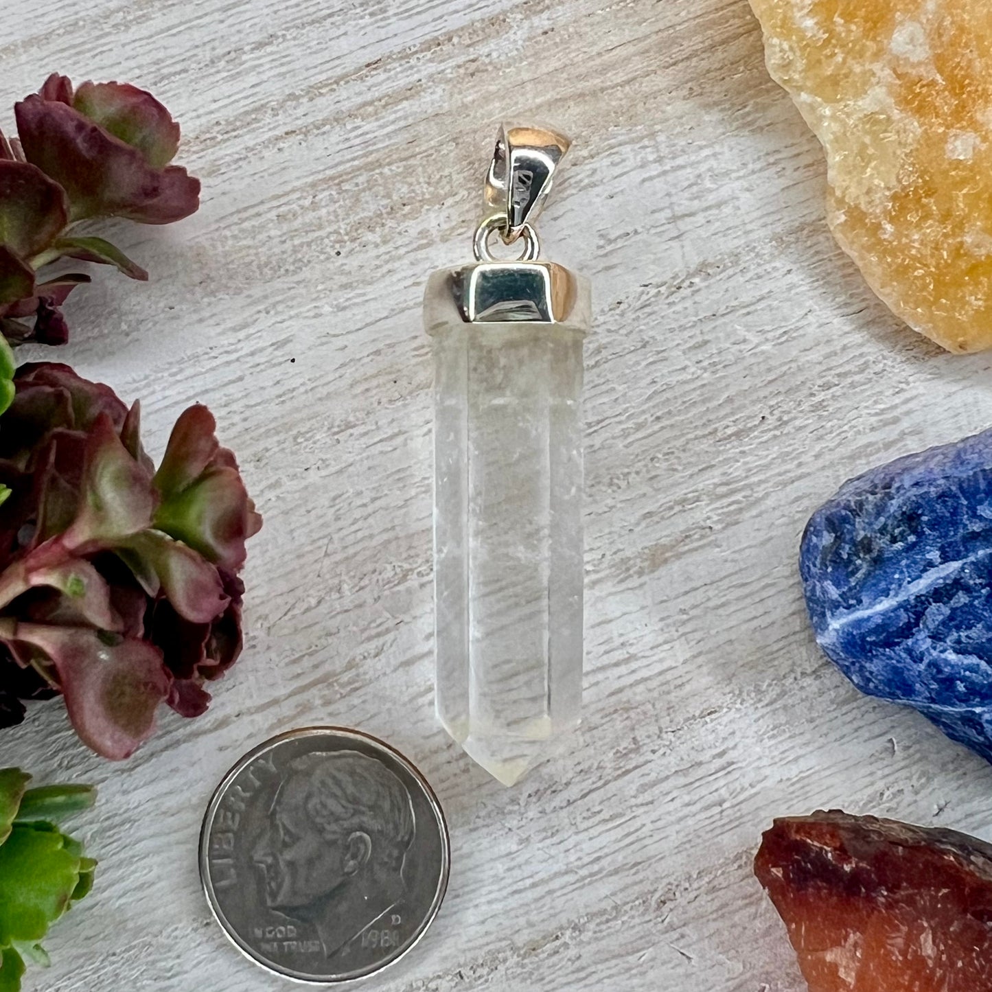 Quartz // Clear // Point // Pendant