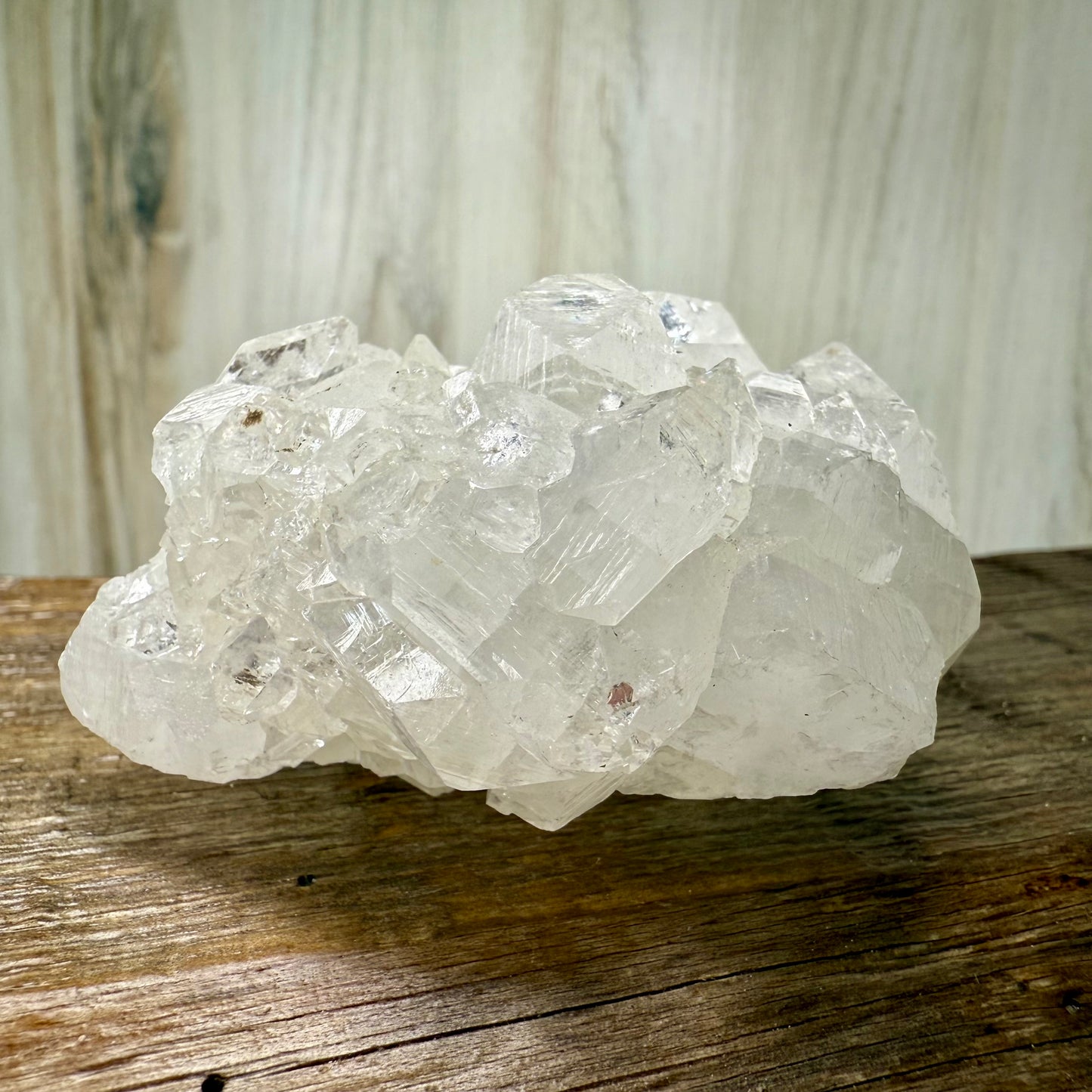 Apophyllite // Cluster