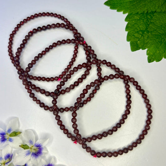 Garnet // 4mm // Bracelet