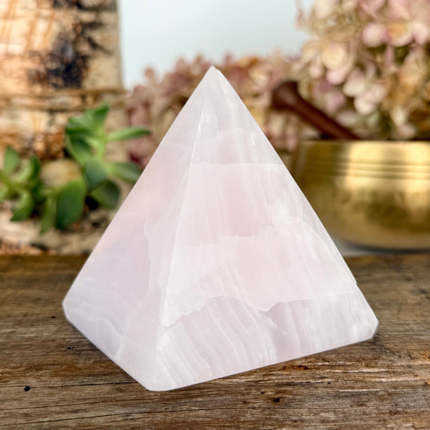 Calcite // Pink Mangano // Pyramid