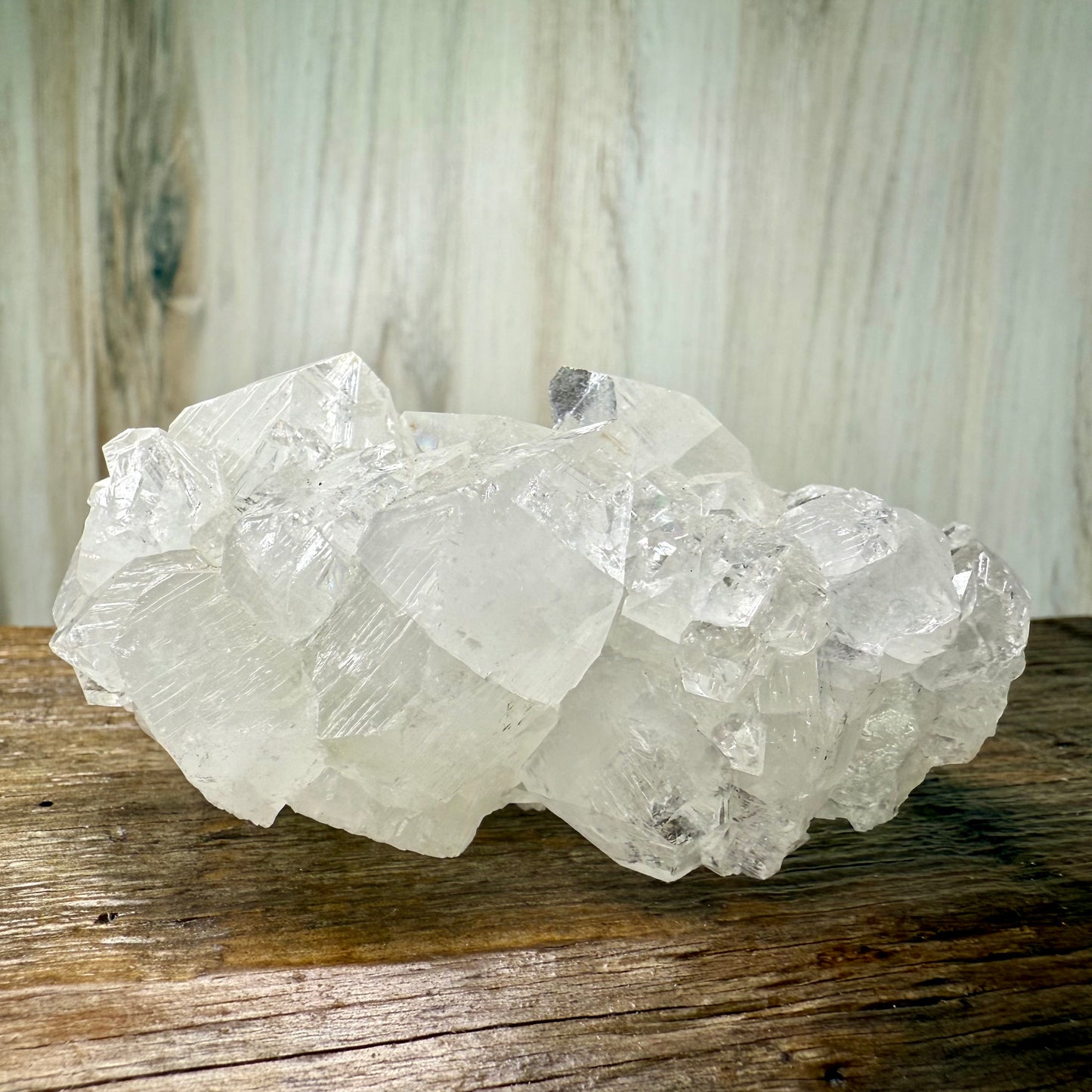 Apophyllite // Cluster