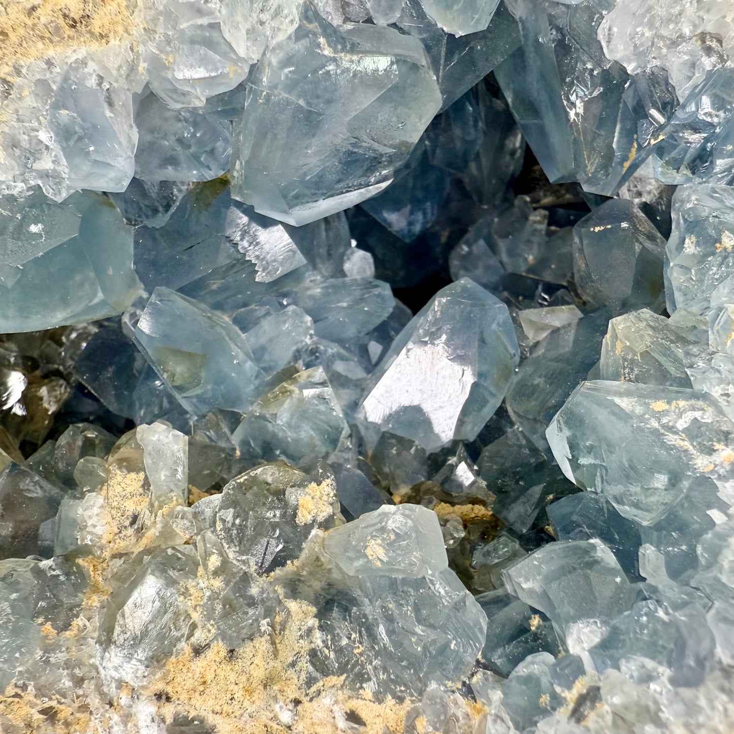 Celestite // Cluster