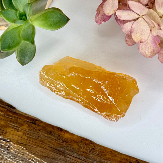 Calcite // Honey // Chunk