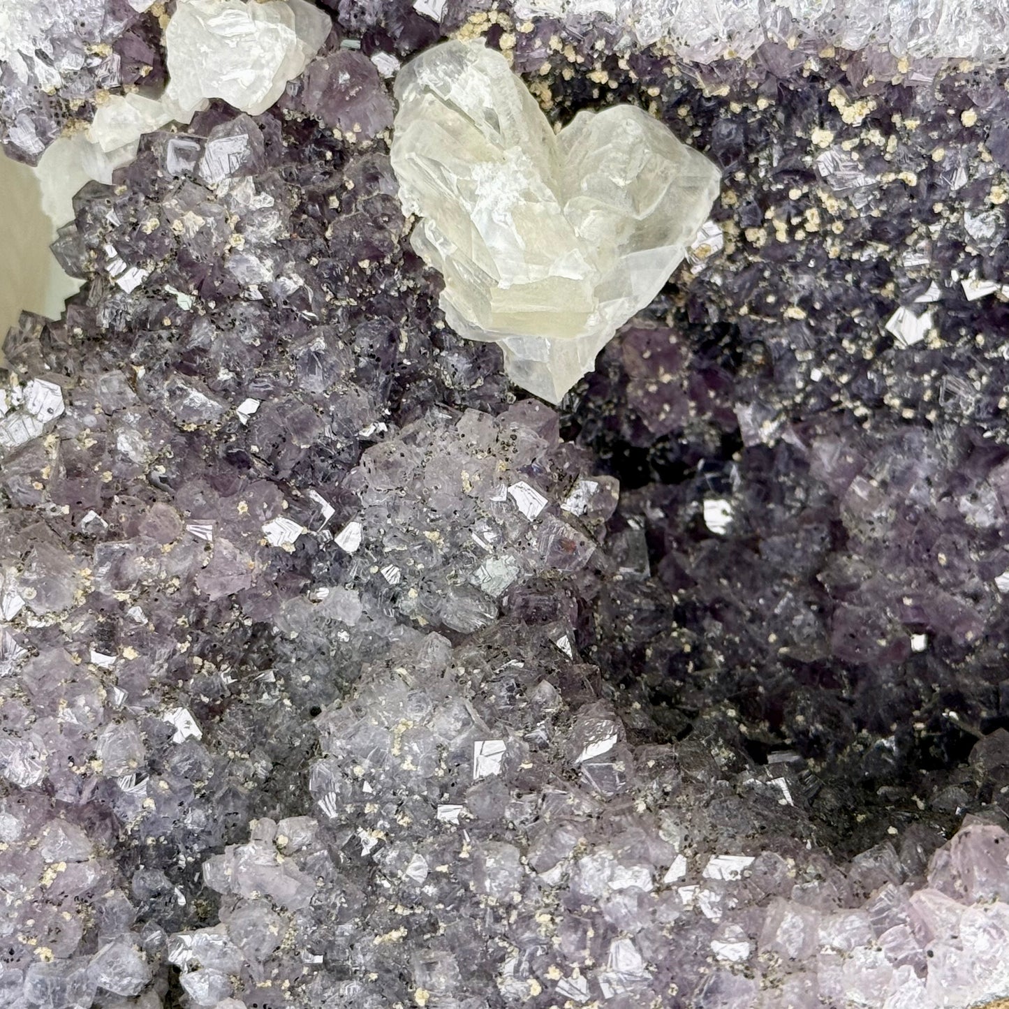 Amethyst // Calcite Heart // Cluster