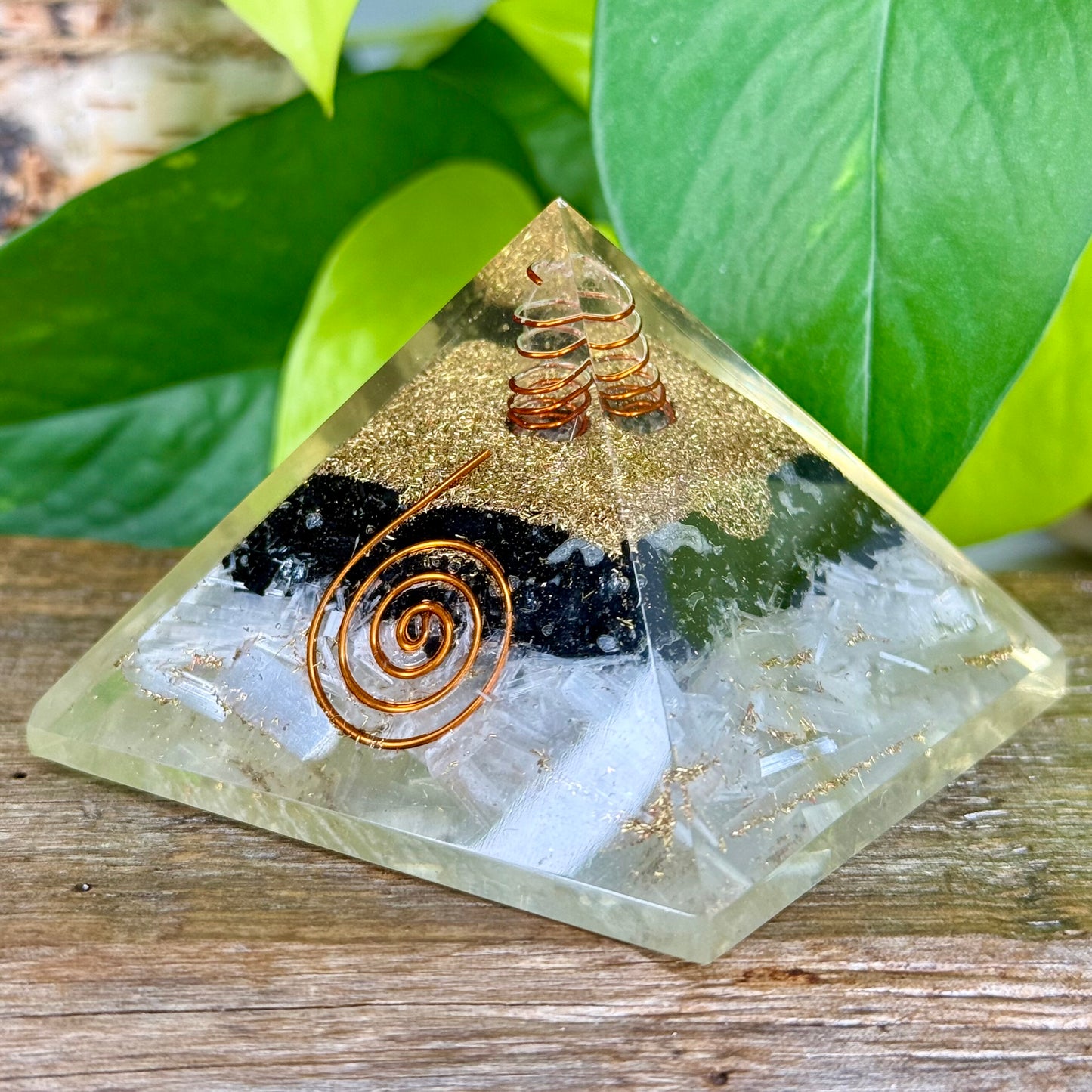 Orgonite // Selenite // Black Tourmaline // Pyramid