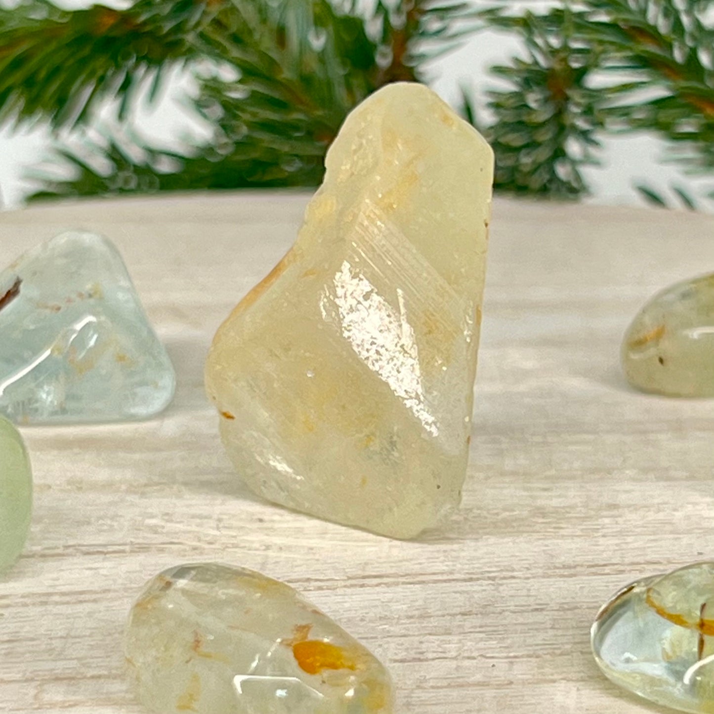 Topaz // Blue // Rough // Point
