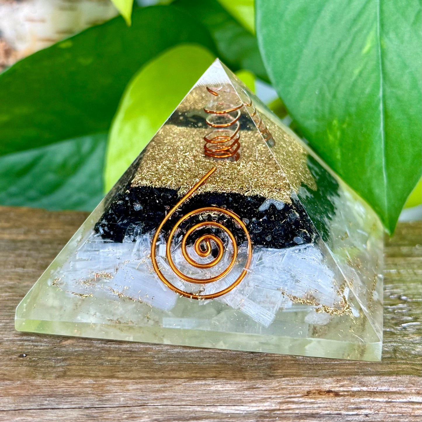 Orgonite // Selenite // Black Tourmaline // Pyramid