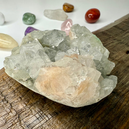 Apophyllite // Cluster