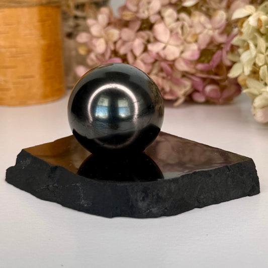 Shungite // Sphere