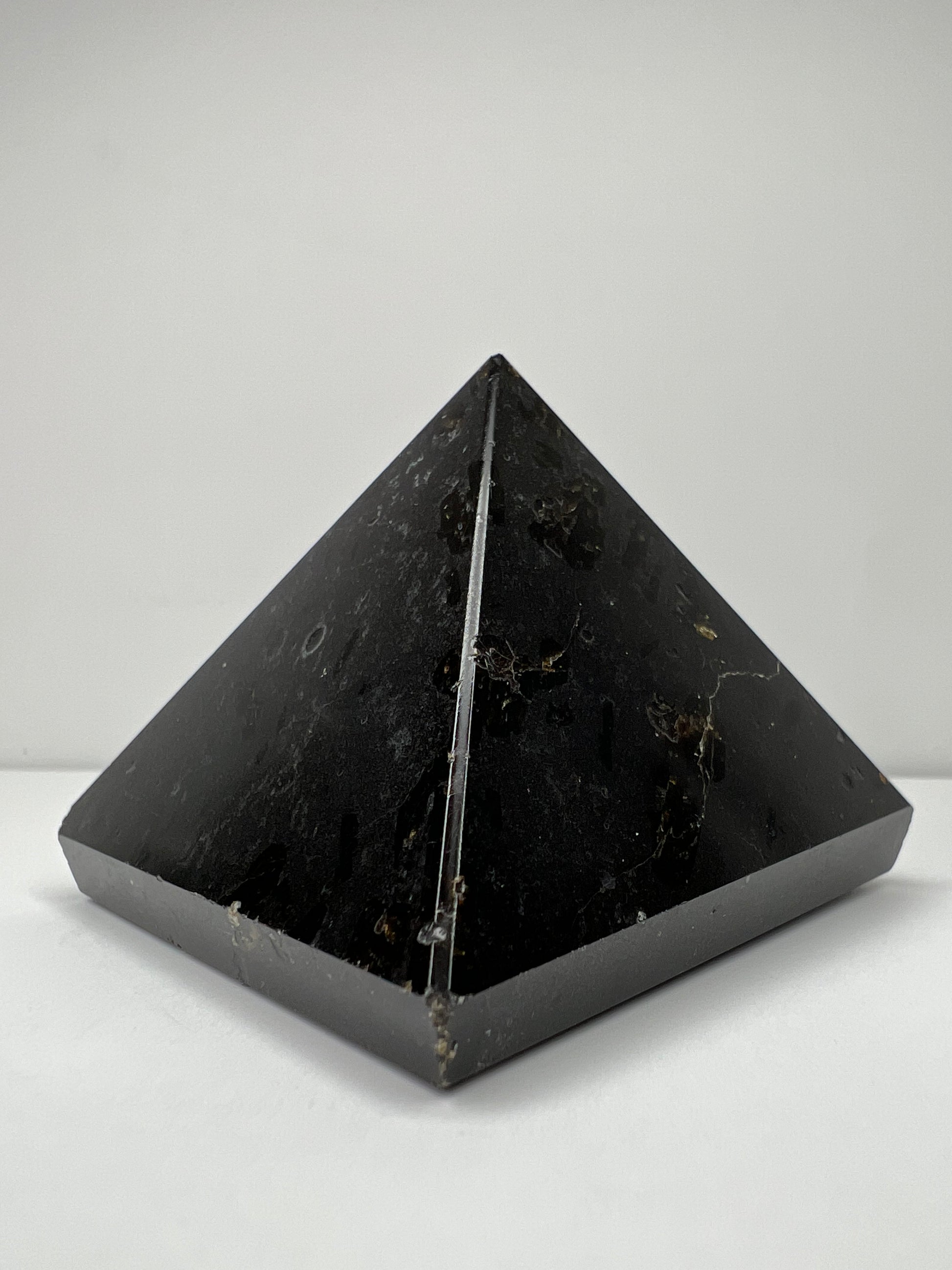 Nuumite // Pyramid - SolRising The Rock Shop