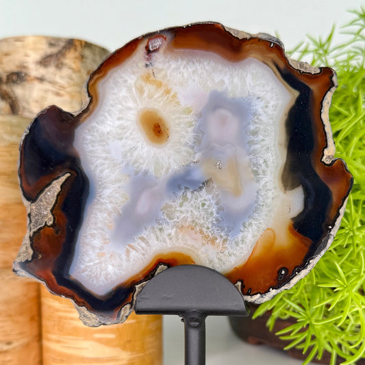 Agate // The Stone of Stability and Memory