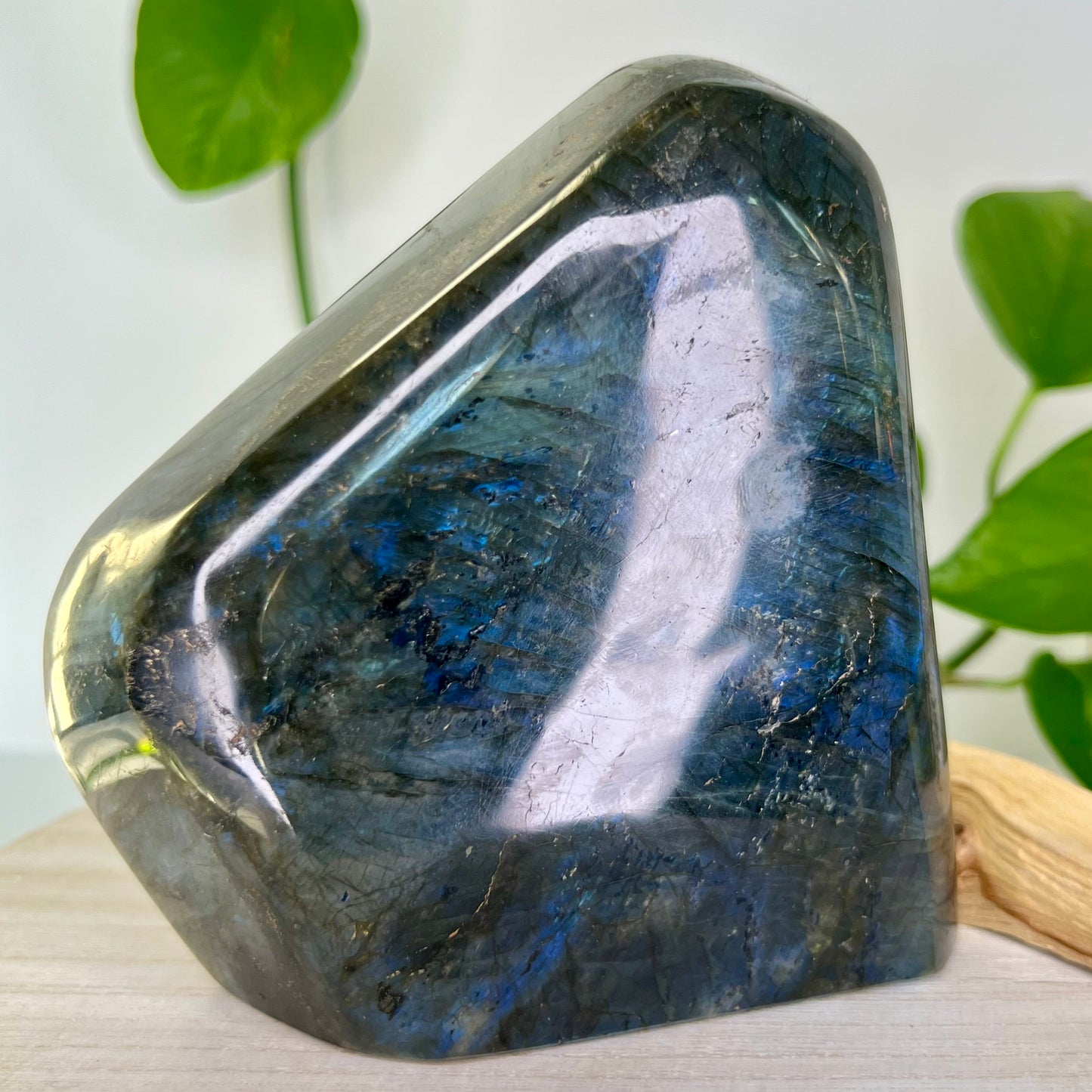 Labradorite // Free Form