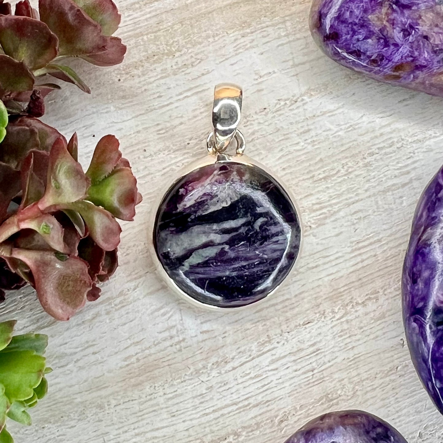 Charoite // Pendant