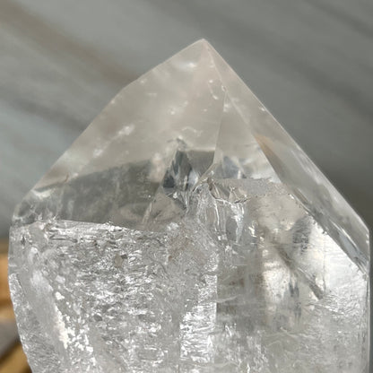 Quartz // Clear // Natural // Point