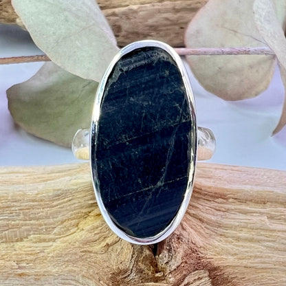 Tourmaline // Black // Size 6 // Ring