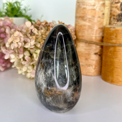 Moonstone // Black // Free Form