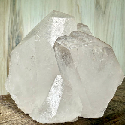 Quartz // Clear // Natural // Point