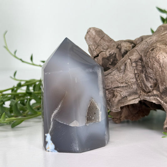 Agate // Tower w/ Druzy