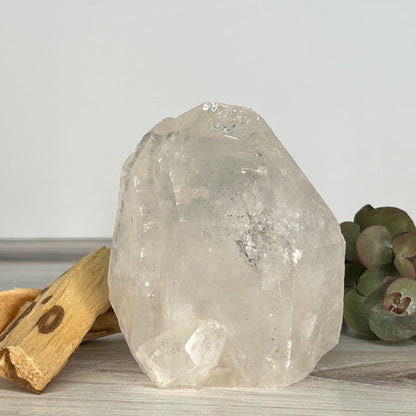 Quartz // Clear // Natural // Point