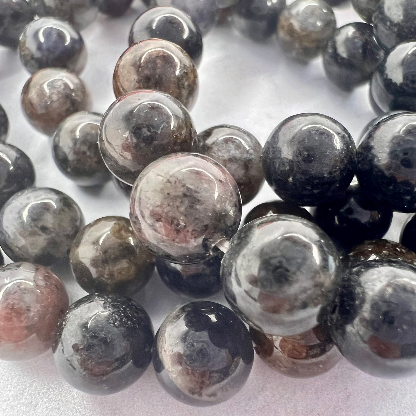 Iolite // 8mm // Bracelets