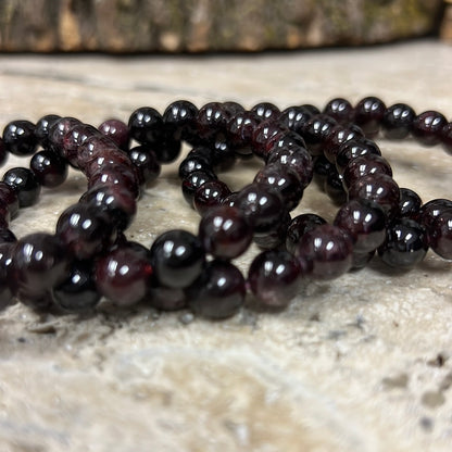 Garnet // 8mm // Bracelet