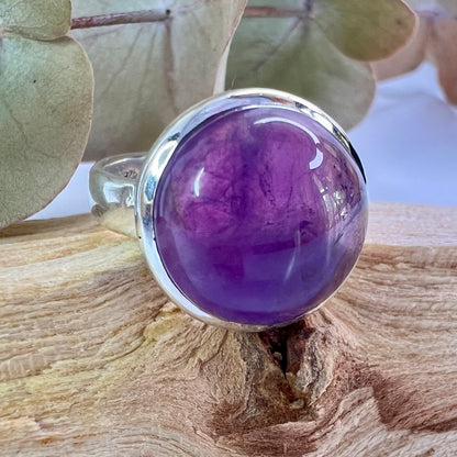 Amethyst // Size 7 // Ring