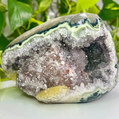 Geode// Amethyst // Calcite // Moss Agate Banding // Cut Base