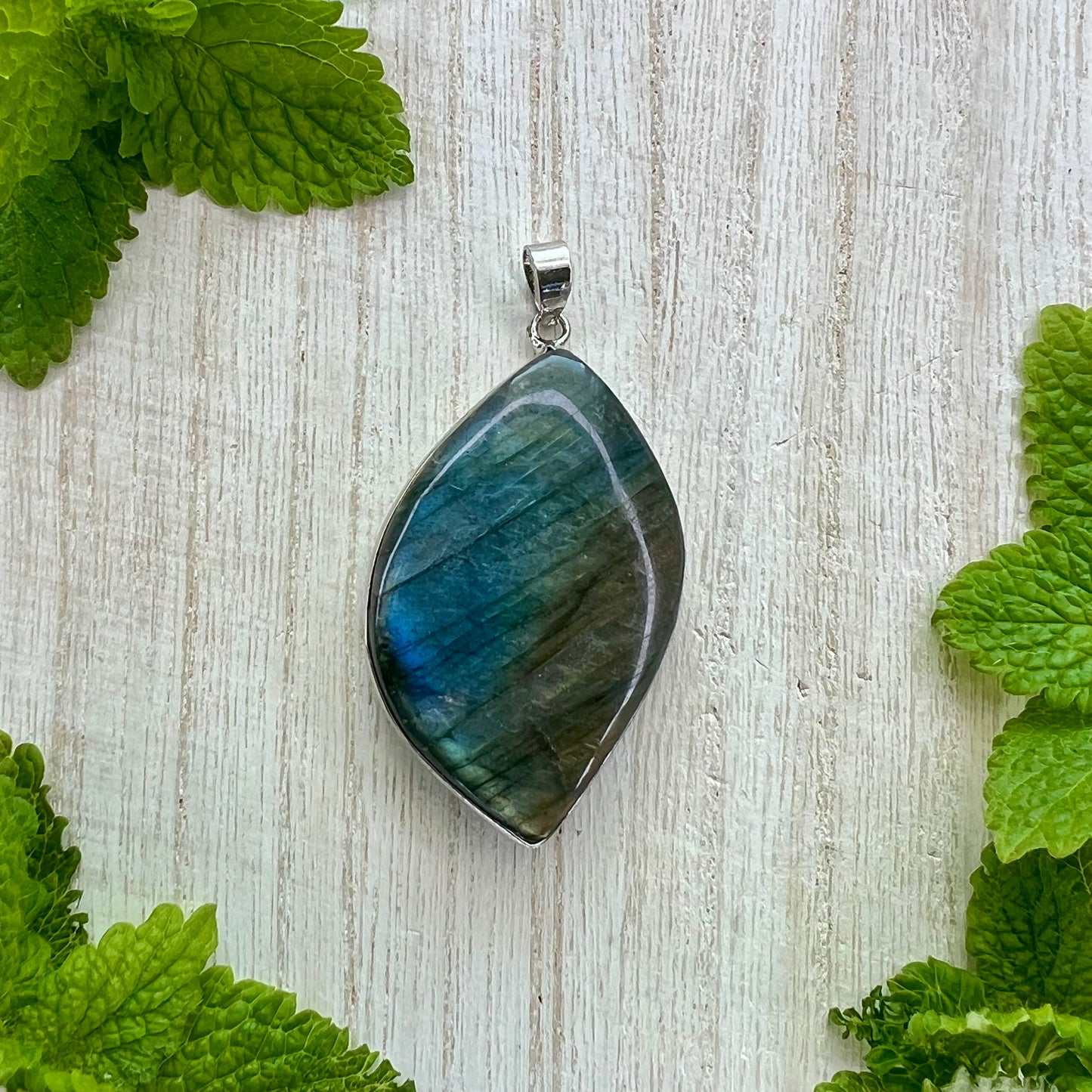 Labradorite // Pendant