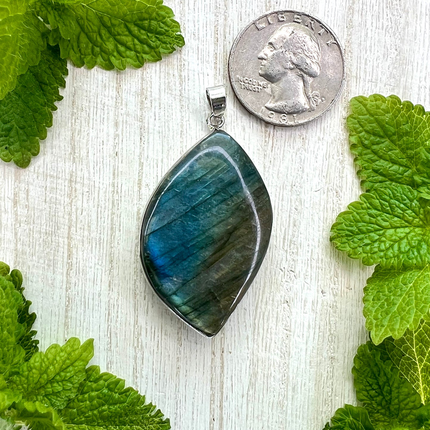 Labradorite // Pendant