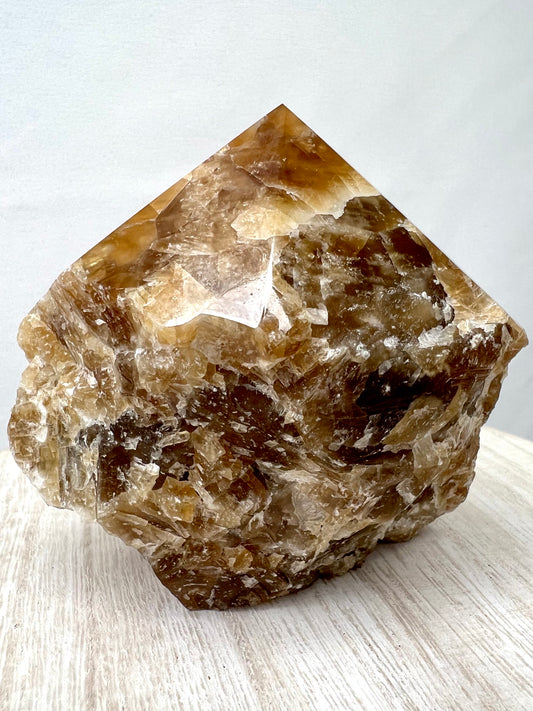 Calcite // Chocolate // Free Form // Point