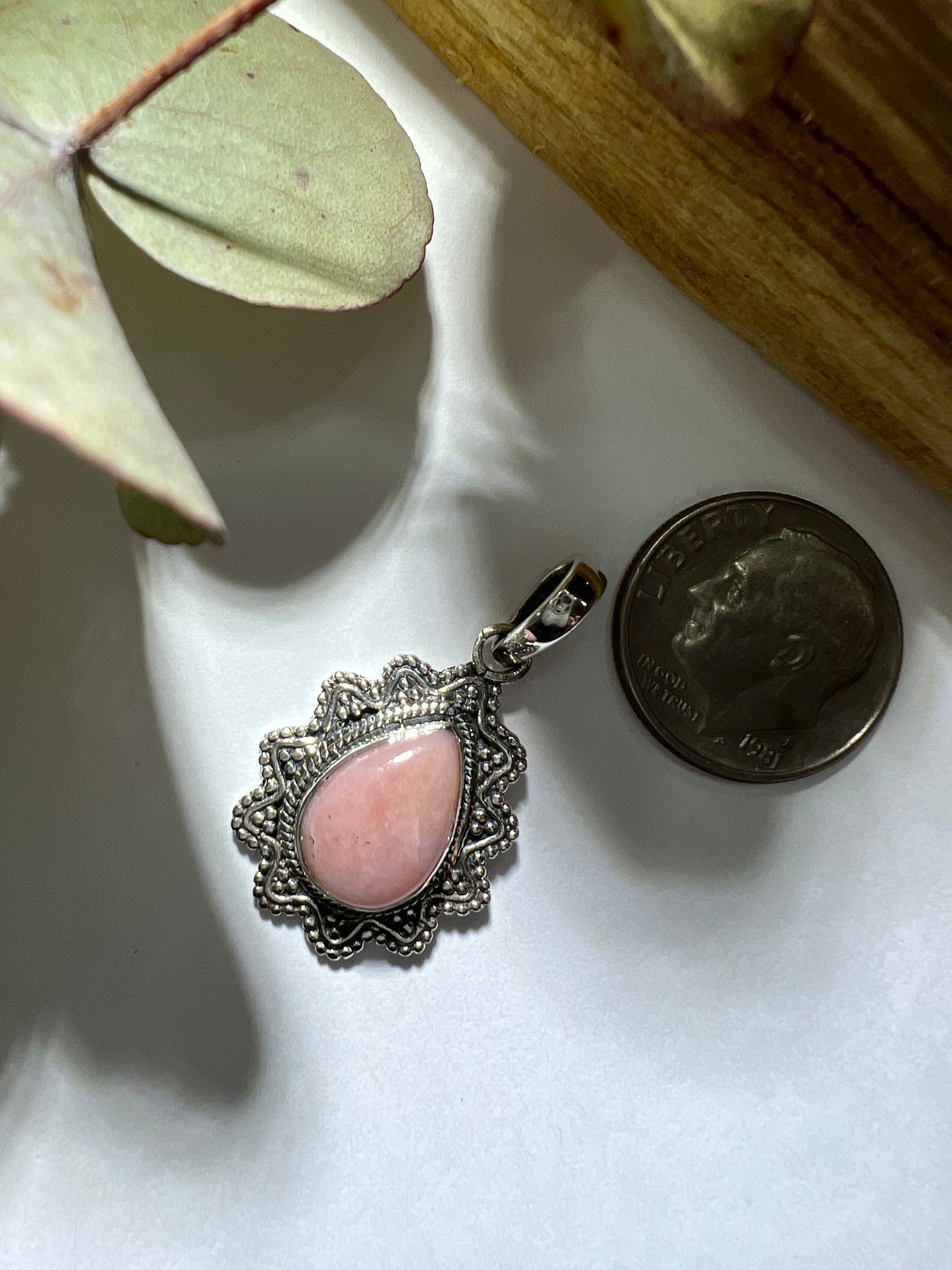 Opal // Pink // Pendant