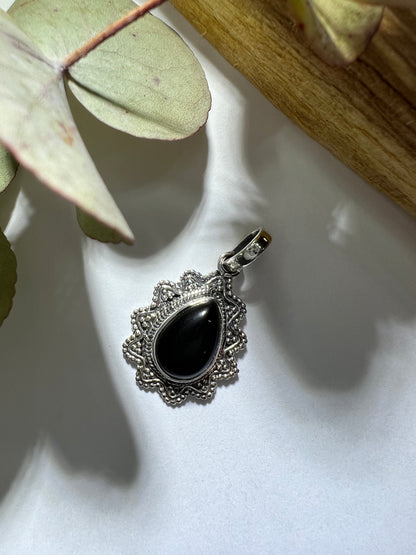 Onyx, Black - Pendant