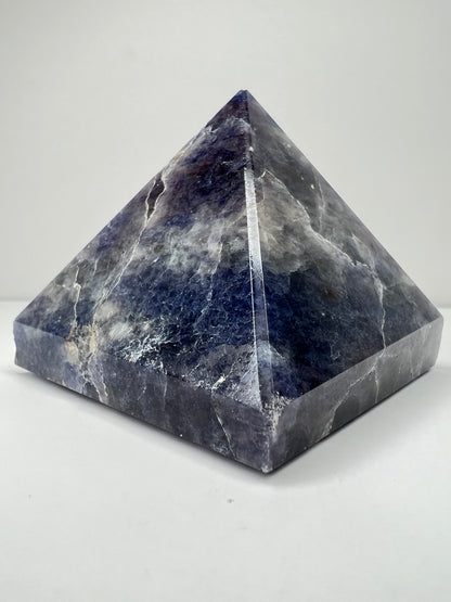 Iolite // Pyramid