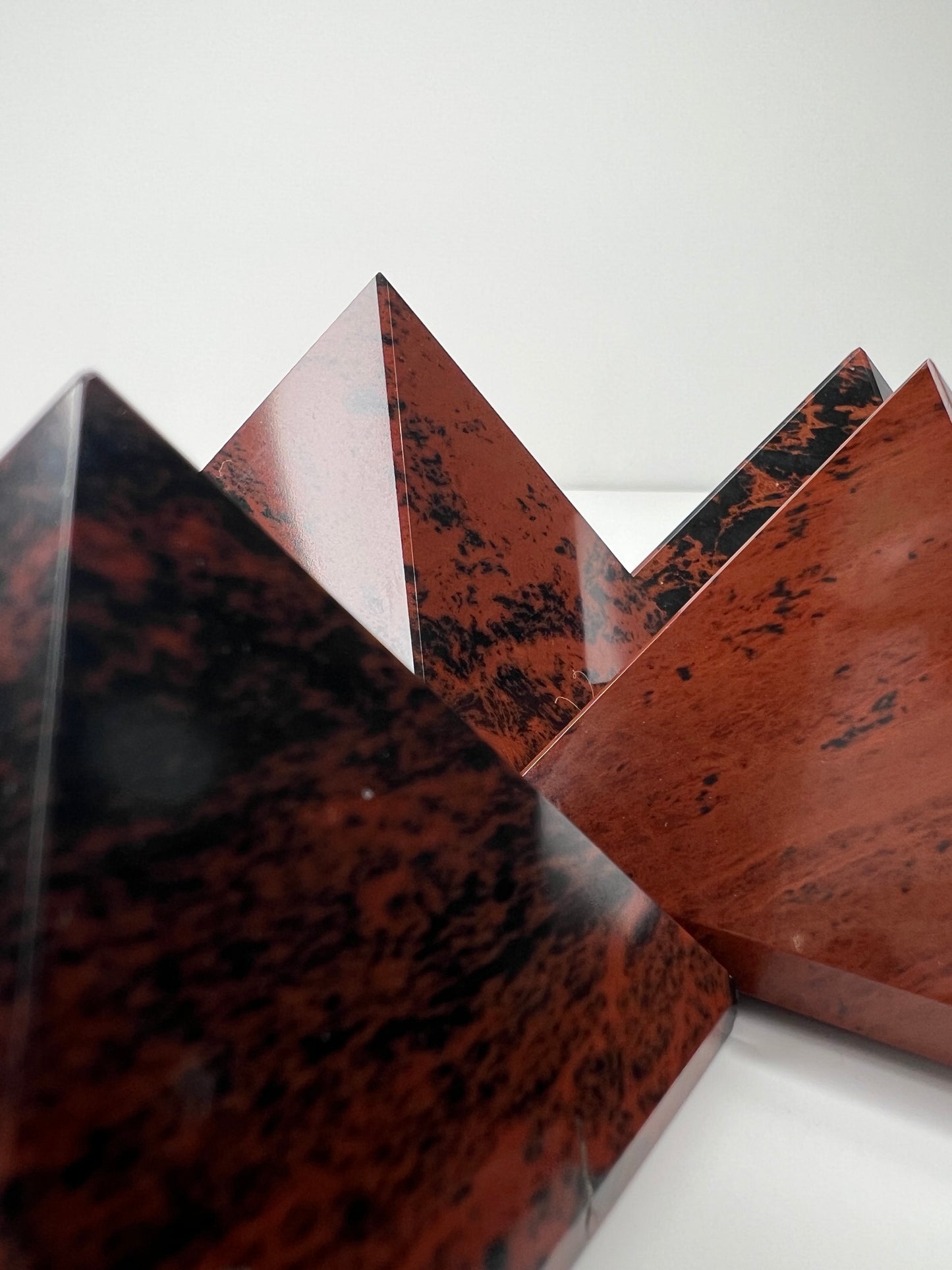 Obsidian, Mahogany - Pyramid