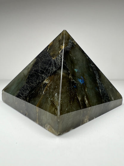Labradorite // Pyramid