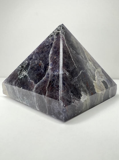 Iolite // Pyramid